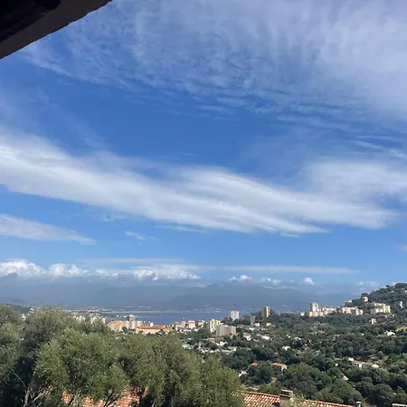 F3 6 Couchages * 阿雅克肖